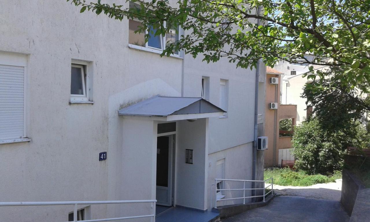 One-Bedroom Mediterranean Flat Near The Sea Petrovac Exterior photo